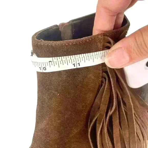 Vince Camuto Brown Suede Fringe Ankle Bootie, Size 8, Boho Western Cowgirl Style - Picture 16 of 17
